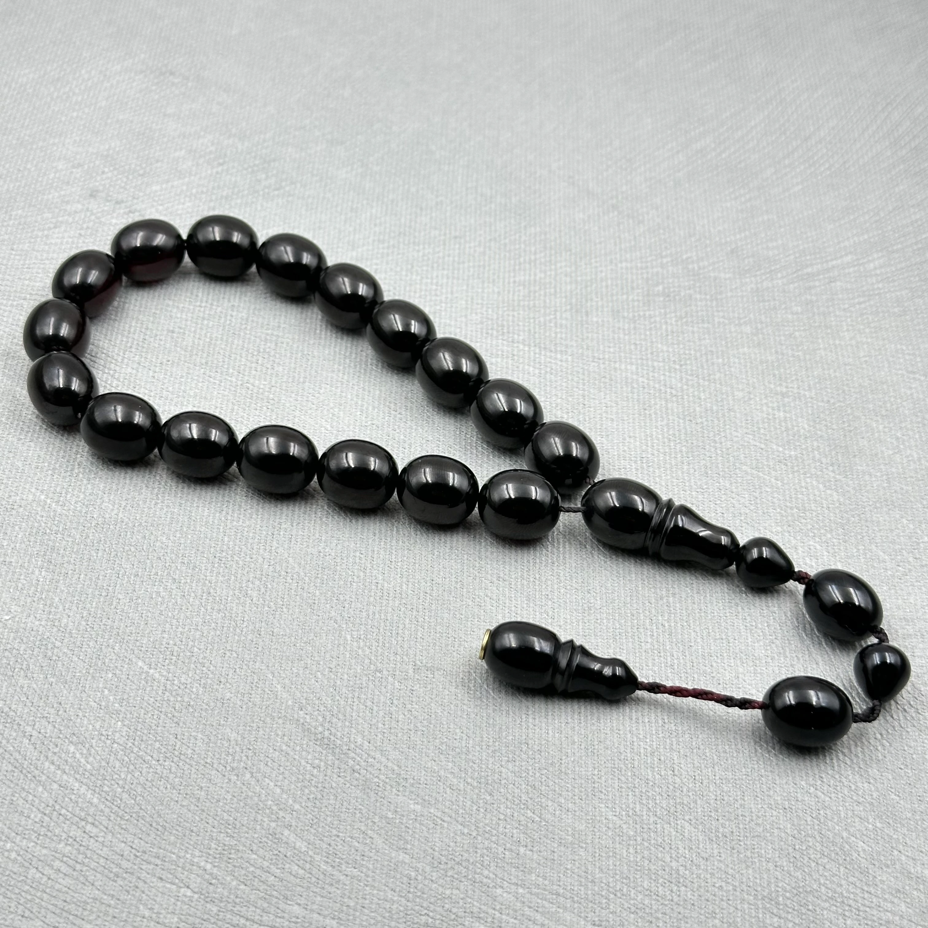 Enes ABDO Usta İşçilikli Siyah Maskot Efe Sıkma Kehribar Tespih